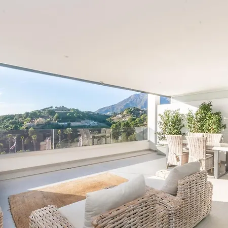 Luxury 2 Bedrooms Apart-rador De Hills * Estepona